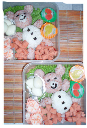 lunch-box-nasi-panda,-telur-puyuh,-sosis,-udang,-pudding